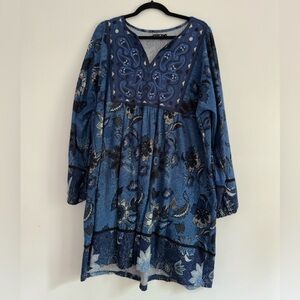 White Mark Navy Embroidered Top